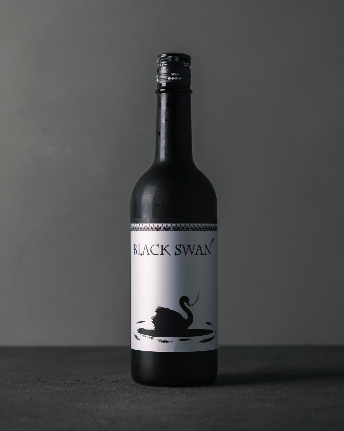 Tokubetsu Junmai Black Koji BLACK SWAN